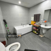 Căn Hộ 80 M2 Phố Bùi Thị Xuân 1 Ngủ 1 Khách Bếp, Full Đồ Thang Máy, Giá Bán 16 Triệu/Tháng, Nhà Thoáng