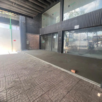 Cho Thuê Trệt Gác Trống Suốt 900M2 Đường Phạm Hùng , Quận 8 . Liên Hệ: 0774741248
