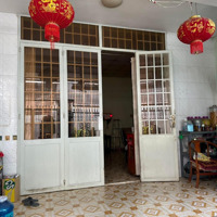 Cần Bán Nhà Gấp (Có Thương Lượng), Diện Tích 193,9M2, Giấy Tờ Đầy Đủ, 5 Phòng Ngủ, 3 Nvs, Có 1 Lầu