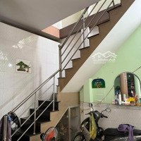 Cần Bán Nhà Gấp (Có Thương Lượng), Diện Tích 193,9M2, Giấy Tờ Đầy Đủ, 5 Phòng Ngủ, 3 Nvs, Có 1 Lầu
