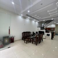 Cho thuê nhà Văn Cao 8 p.ngủ khép kín, DT: 75m2.