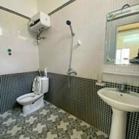 Cho thuê nhà Văn Cao 8 p.ngủ khép kín, DT: 75m2.