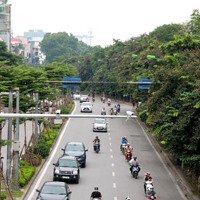 Cho Thuê Văn Phòng Đội Cấn Với Diện Tích Từ 45M2-200M2 Và Giá Thuê 250K/M2. Liên Hệ: 0966426121
