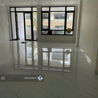 Cho Thuê Tầng Trệt 6*17M Nhà Trống Suốt,Đầy Đủ Máy Lạnh Có Thang Máy,Lối Đi Riêng Kđt Vạn Phúc City