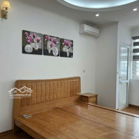 Chcc 110M2, 3 Phòng Ngủ 2 Vệ Sinhtòa 17T8 - Phố Hoàng Đạo Thúy - Giá: 6.8 Tỷ