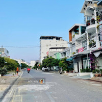 Lô Cặp Đường Triệu Quang Phục Hướng Biển - Vĩnh Hoà
- Diện Tích : 148M2 ( Ngang 8M )
