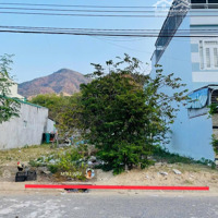 Lô Cặp Đường Triệu Quang Phục Hướng Biển - Vĩnh Hoà
- Diện Tích : 148M2 ( Ngang 8M )