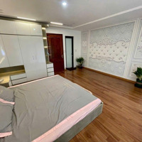 Bán Nhà Bồ Đề, Gara Oto, 60M2, 5 Tầng, Thang Máy, Full Nội Thất