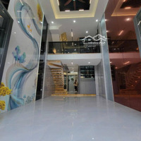 Bán Nhà Đẹp Mới Cứng - Lạc Long Quân - 54M2 X 7T Thang Máy - Gara Oto - 2 Nhà Ra Phố