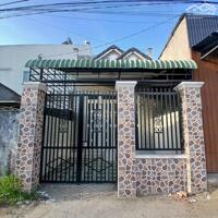 Nhà rộng 2 phòng gần chợ Bà Bộ
