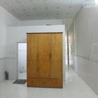 Nhà rộng 2 phòng gần chợ Bà Bộ