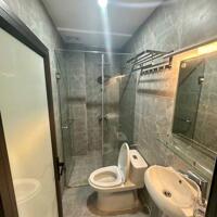 Nhà 5 tầng Đường Láng 40m2, ô tô gần hộ khẩu, trước sau thoáng sáng, kinh doanh 10.2 tỷ