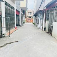 Bán lô đất ngay cạnh trường cấp 3 Hồng Bàng  80m giá chỉ có 3,1x tỷ  LH 0979087664