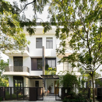 Bán Gấp! Chính Chủ Cần Tiền Bán Gấp Căn Liền Kề Siêu Đẹp.diện Tích200M2, 2 Mặt Tiền Đường. Giá 165 Triệu/M2.
