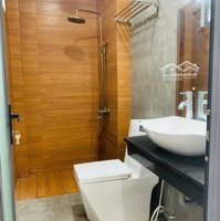 Bên Mình Còn Trống 1 Phòng Tại Thủ Đức (Quận 9), Gần Ngay Trường Đh Fpt, Nguyễn Tất Thành, Gtvt