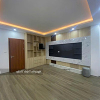 Siêu Hót! Nhà Nguyễn Khánh Toàn Quan Hoa-Cầu Giấydiện Tích42M*6T Thang Máy(Full Nội Thất). Giá Bán 8.9 Tỷ