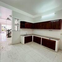 CHO THUÊ NHÀ TRỆT 3 LẦU MỚI ĐẸP TRỤC CHÍNH KDC HƯNG PHÚ CTY8 - CẦN THƠ