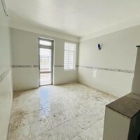 CHO THUÊ NHÀ TRỆT 3 LẦU MỚI ĐẸP TRỤC CHÍNH KDC HƯNG PHÚ CTY8 - CẦN THƠ