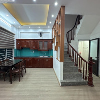 Nhà Đẹp Lung Linh Phố Trạm 5 Tầng Chỉ Với 6.1Ty