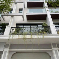 Chính Chủ Chuyển Định Cư Nước Ngoài Cần Nhượng Lại Căn Lk 75M2, Hướng Đông Nam, Mặt Sau Công Viên