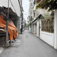 Bán Nhà 3 Mặt Thoáng Diện Tích: 47,6M2, 3 Tầng Cũ Tại Vũ Xuân Thiều, Sài Đồng. Đường Thông Xe Ô Tô 7 Chỗ