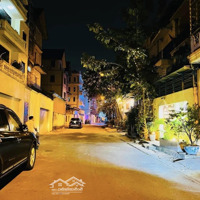 Văn Quán #75M Ngõ Thông Phân Lô Ô Bàn Cờ Chạy Vòng Quanh Đường To Ô Tô Tải Tránh Nhau. Tiện Ích..