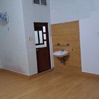 Cho Thuê Nc - Căn Góc Thoáng Mát - 5X11M, 1 Trệt 1 Lầu, 2 Phòng Ngủ2Vs - Cmt8 P15 Quận 10