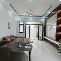 Chính Chủ Cần Bán Nhà Sát Chợ Hưng Long - Bình Chánh Sổ Hồng Riêng, Giá Thương Lượng