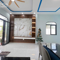 Chính Chủ Cần Bán Nhà Sát Chợ Hưng Long - Bình Chánh Sổ Hồng Riêng, Giá Thương Lượng