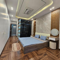 Nguyễn Văn Cừ - Ngọc Lâm 39M2-6Tầng- Chỉ 12Tỷ -Thang Máy-Ô Tô Đỗ Cửa-Tặng Full Nội Thất