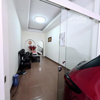 Chính Chủ Cho Thuê Nhà Mặt Phố Đặng Tiến Đông, Vị Trí Đẹp, Chỗ Để Xe Rộng Rãi, Giá Chỉ 16. 5 Triệu/Th