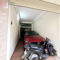 Chính Chủ Cho Thuê Nhà Mặt Phố Đặng Tiến Đông, Vị Trí Đẹp, Chỗ Để Xe Rộng Rãi, Giá Chỉ 16. 5 Triệu/Th