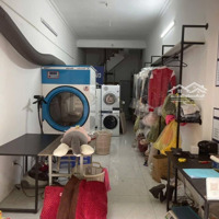 Nhỉnh 200 Triệuiệu/1M Có Ngay Nhà Hộ Khẩu Cầu Giấy, 20M Ra Mặt Phố Đang Cho Thuê 15 Triệuiệu/1Tháng.