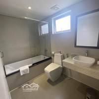 Cho Thuê Nhà Riêng Tại Phố Hàng Bài, 50 Triệu,Diện Tích100M2, 3P, View Hồ Hk. Liên Hệ: 09322.88997