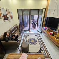 Minh Khai, Hai Bà Trưng.diện Tích33M² X 3 Tầng,Mặt Tiền3,5M, Giá Bán 5,8 Tỷ. Một Bước Ra Phố, Nội Thất Đẹp.