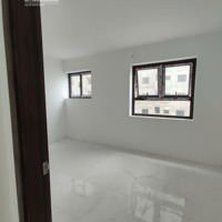 Bán Nhanh Căn Hộ 2 Phòng Ngủ 2 Vệ Sinhban Công Đông Nam View Thành Phố