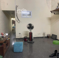 Cần Bán Gấp Mảnh Đất 67,5M2 Sẵn Nhà C4 Đường Thông Ô Tô Vào Đất