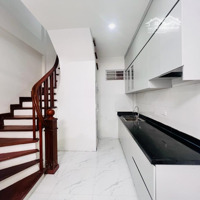 Bán Nhà Trần Quốc Vượng _ Cầu Giấy Nhà Thoáng Đẹp