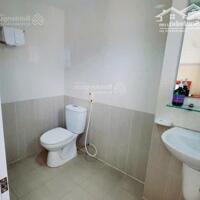 Bán khách sạn chính chủ DT 260m2 đúc 8 tầng đường Hiệp Thành 45, giá mềm 33 tỷ.