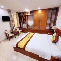 Bán khách sạn chính chủ DT 260m2 đúc 8 tầng đường Hiệp Thành 45, giá mềm 33 tỷ.