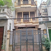 Bán Nhà Phân Lô Giảng Võ 75M² Ô Tô Mặt Tiền 4.5M Giá Bán 26.5 Tỷ Vỉa Hè Khu Dân Trí Cao An Ninh Tốt