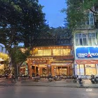 Cho Thuê Nhà Mặt Phố Chùa Láng, 100M2 X 3 Tầng, Mt: 4M, Vị Trí Kinh Doanh Đẹp Gần Vincom