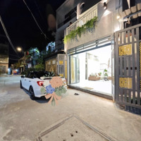 Nhà Ngộp Bank Kế Bên Chợ Bình Chánh, Đường Hoàng Phan Thái. Sổ Hồng Riêng