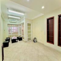 Sát phố Nguyễn Thái Học ,Nhà 41m2, 5 tầng, ô tô đỗ cửa, dòng tiền 20 triệu/tháng  16,5 tỷ