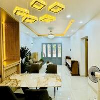 Nhà Đẹp Ở Luôn Phố 8/3, Hai Bà Trưng 50/70m, mt 5m, giá 5.18 tỷ.