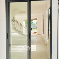 Shophouse Mặt Biển Khánh Hoà Mới 4 Tầng, Sổ Sẵn, View Đẹp Uy Tín