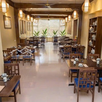 Cho Thuê Nhà Mặt Phố Hào Nam, 70M2 X 2 Tầng, Mt: Lô Góc Mặt Chính 6M, Có Vỉa Hè
