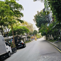 Bán Nhà Nguyễn Văn Hưởng, Giang Biên, 2 Mặt Phố Vỉa Hè, Kinh Doanh, Chia 2 Lô Quá Đẹp.#