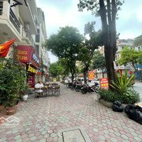 Mặt Phố Nguyễn Cảnh Dị 90M , Mặt Tiền 4,5M . Vỉa Hè 6M , 4 Làn Ôtô , Kd Sầm Uất . Giá Bán 33 Tỷ !