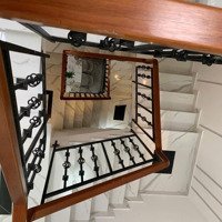 Chính Chủ Gửi Bán Nhà 3 Tầng Tân Cổ Điển Diện Tích: 67.9M2 Gía 5.7 Tỷ